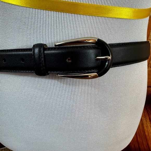 Talbots Smooth Black Leather Classic Belt Siz L - Picture 1 of 2